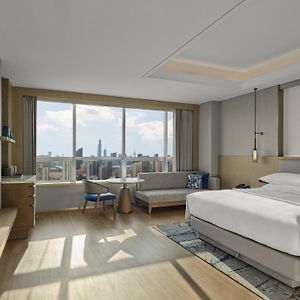 Deluxe Zimmer mit Kingsize-Bett
